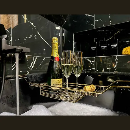 Noir No 7 * Holzminden