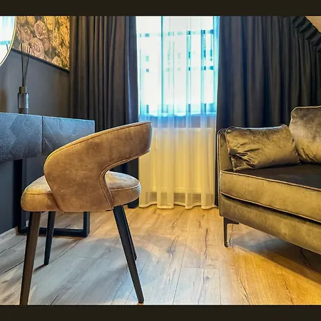 Noir No 7 Holzminden